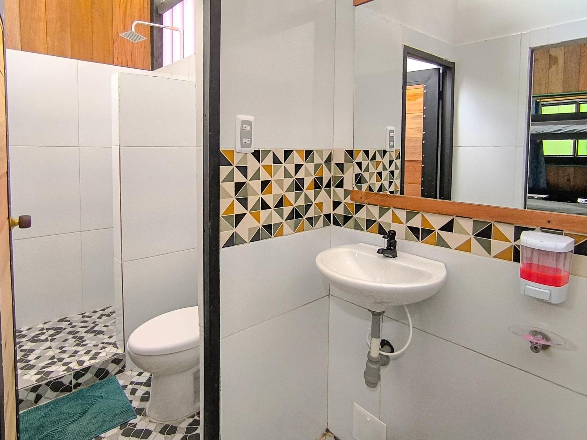 Hostel Casa De Las Palmas Tours ليتيسيا المظهر الخارجي الصورة