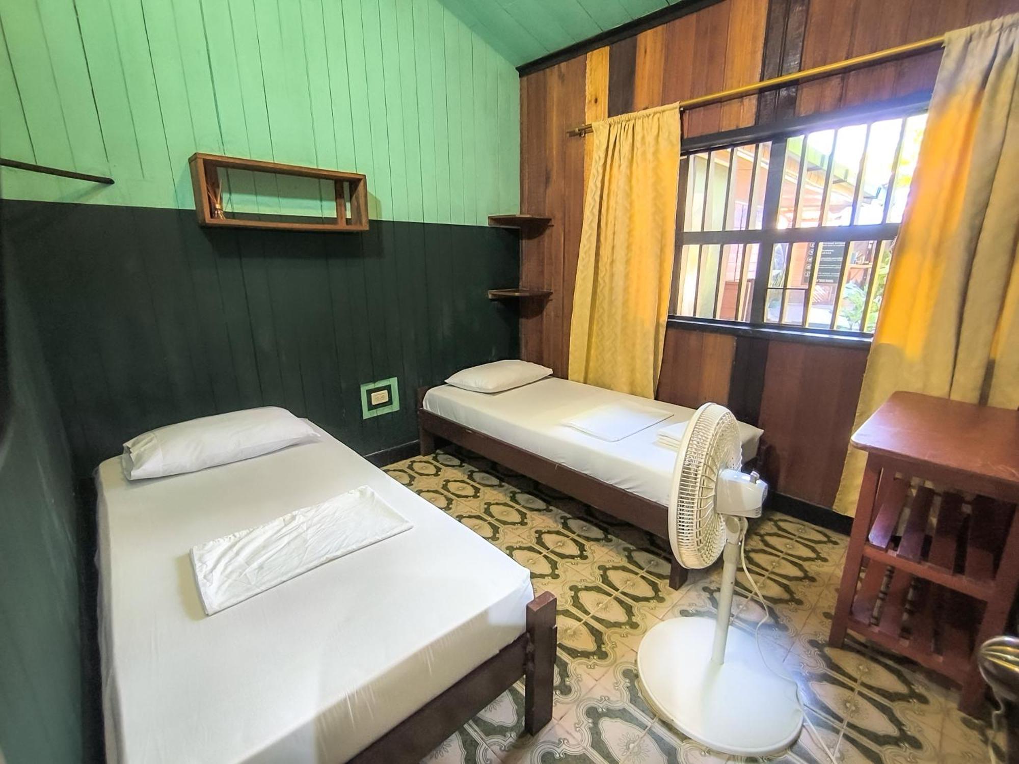 Hostel Casa De Las Palmas Tours ليتيسيا المظهر الخارجي الصورة