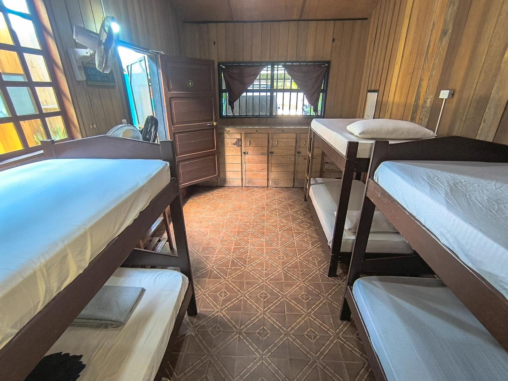 Hostel Casa De Las Palmas Tours ليتيسيا المظهر الخارجي الصورة